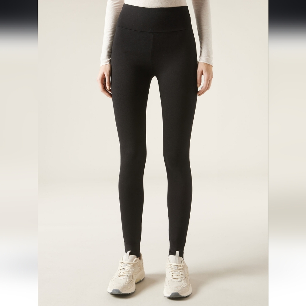 Sleek Black Full-Length Leggings